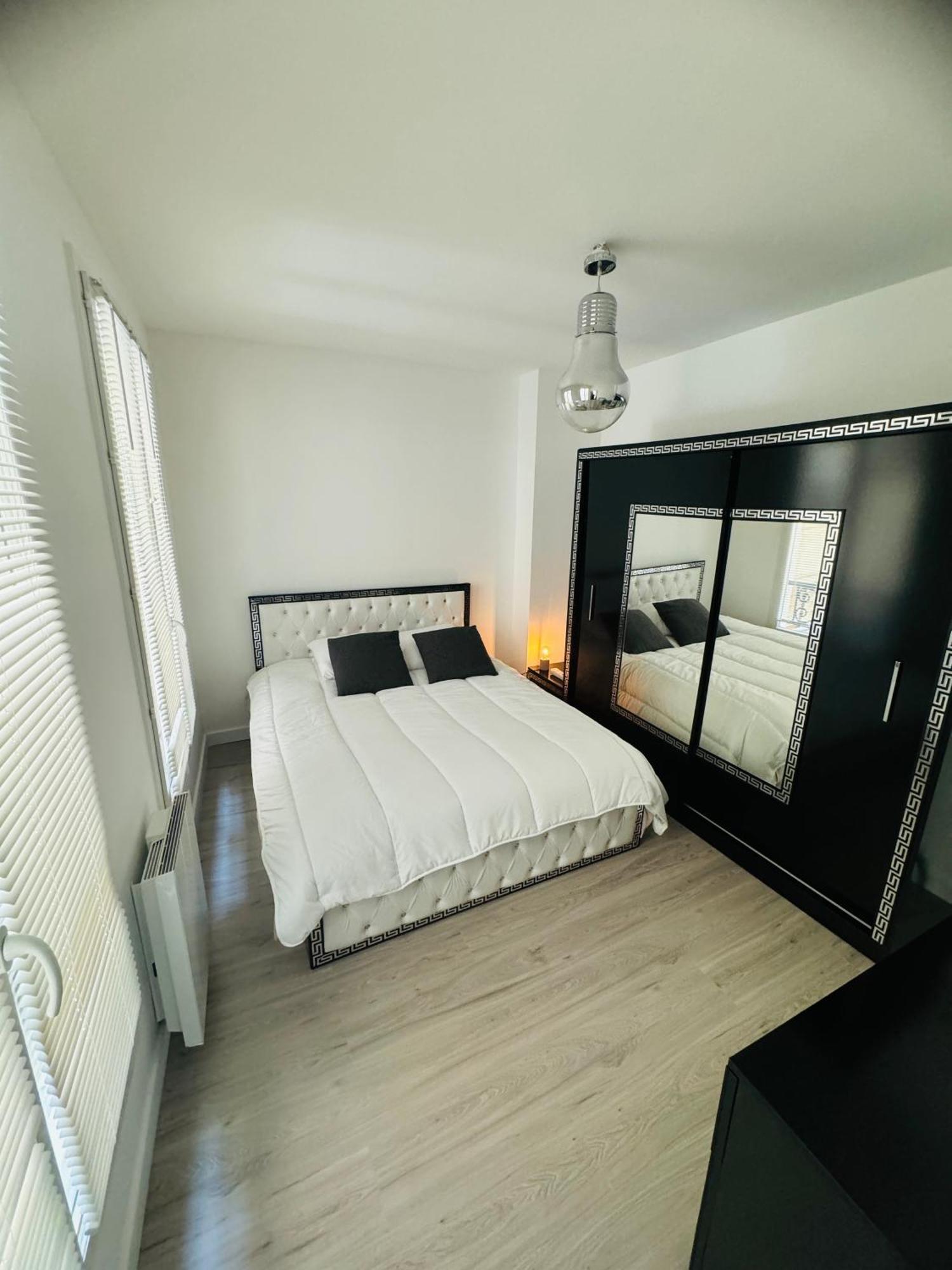 Charmante Appartement F2 Au Coeur De Paris 1Er Εξωτερικό φωτογραφία